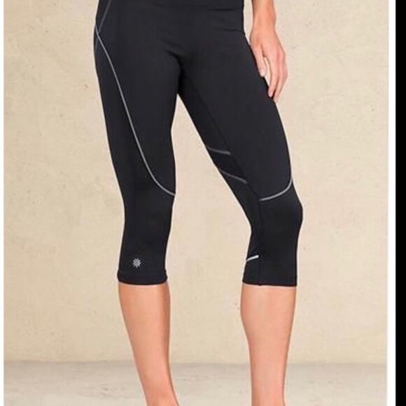 Athleta Quick Step Capri Athletic Leggings Black and Purple 819214 - Picture 3 of 13